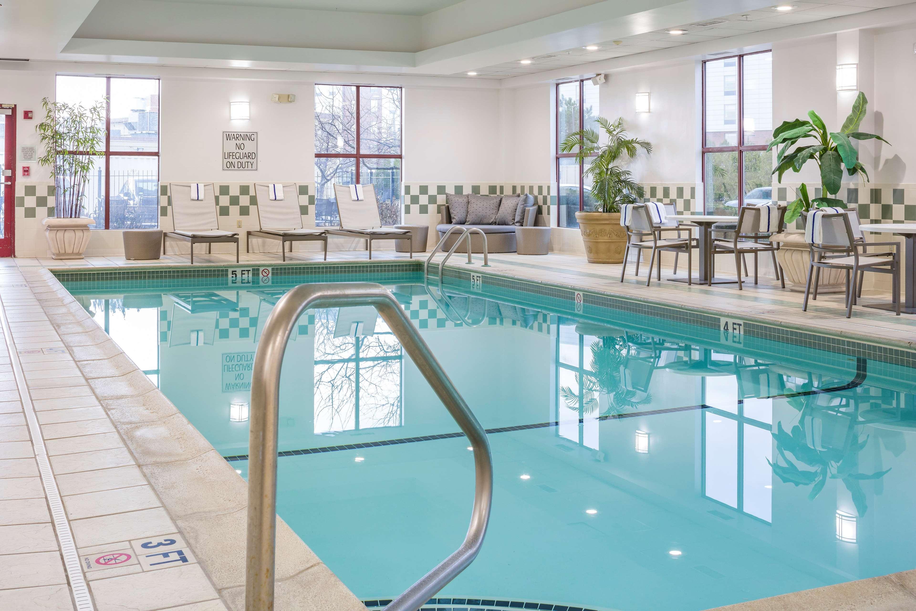 Doubletree By Hilton Boston Logan Airport Chelsea Hotell Bekvämligheter bild