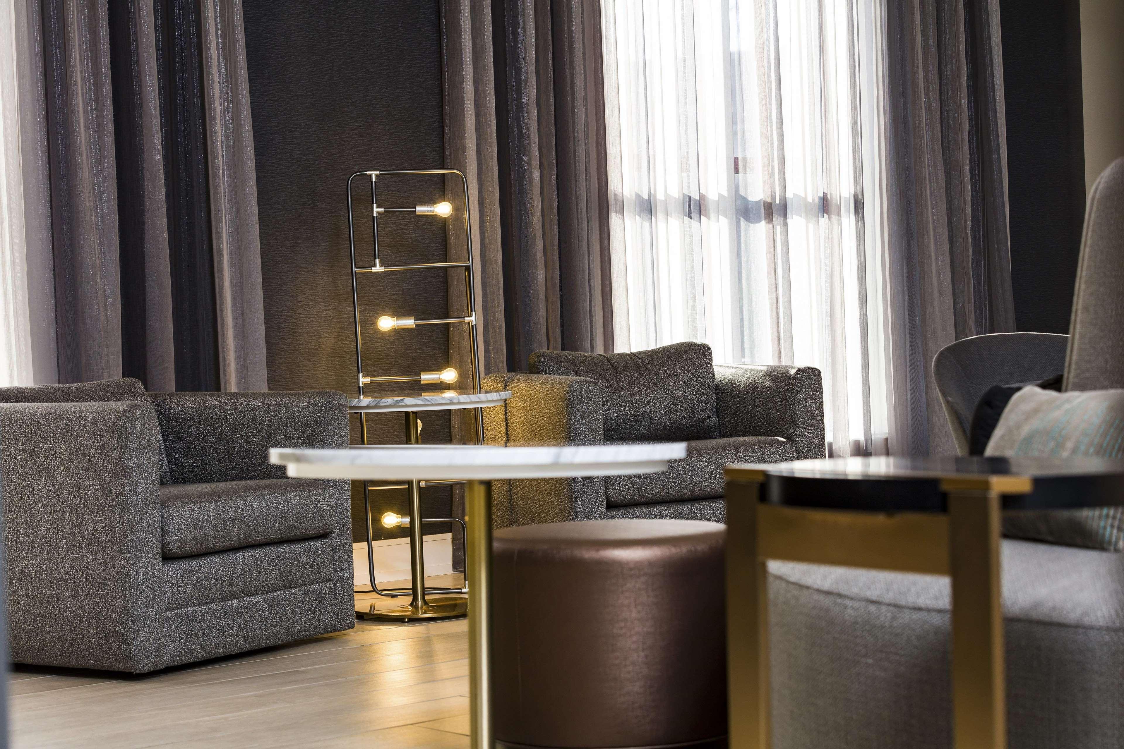 Doubletree By Hilton Boston Logan Airport Chelsea Hotell Inreriör bild