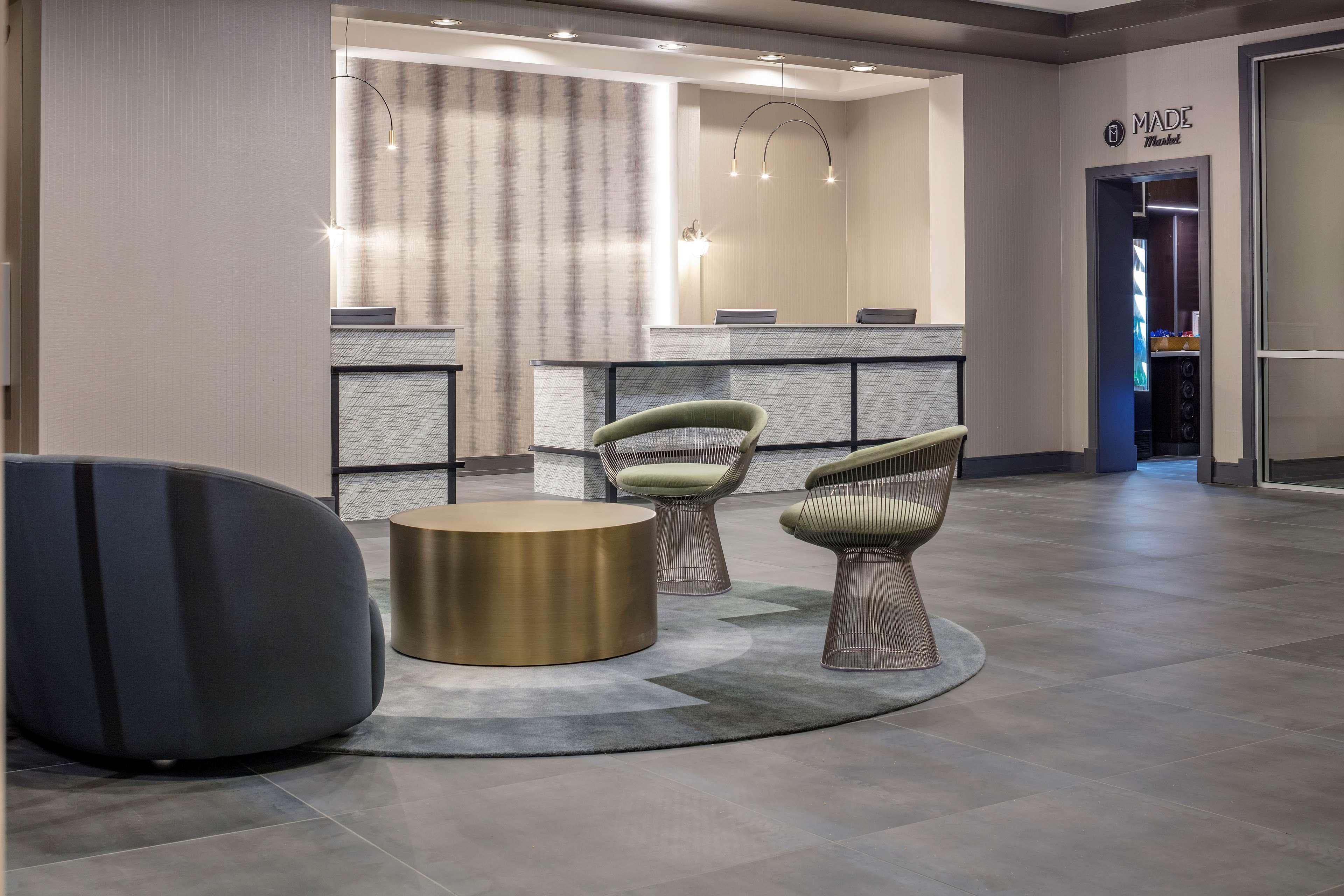 Doubletree By Hilton Boston Logan Airport Chelsea Hotell Inreriör bild