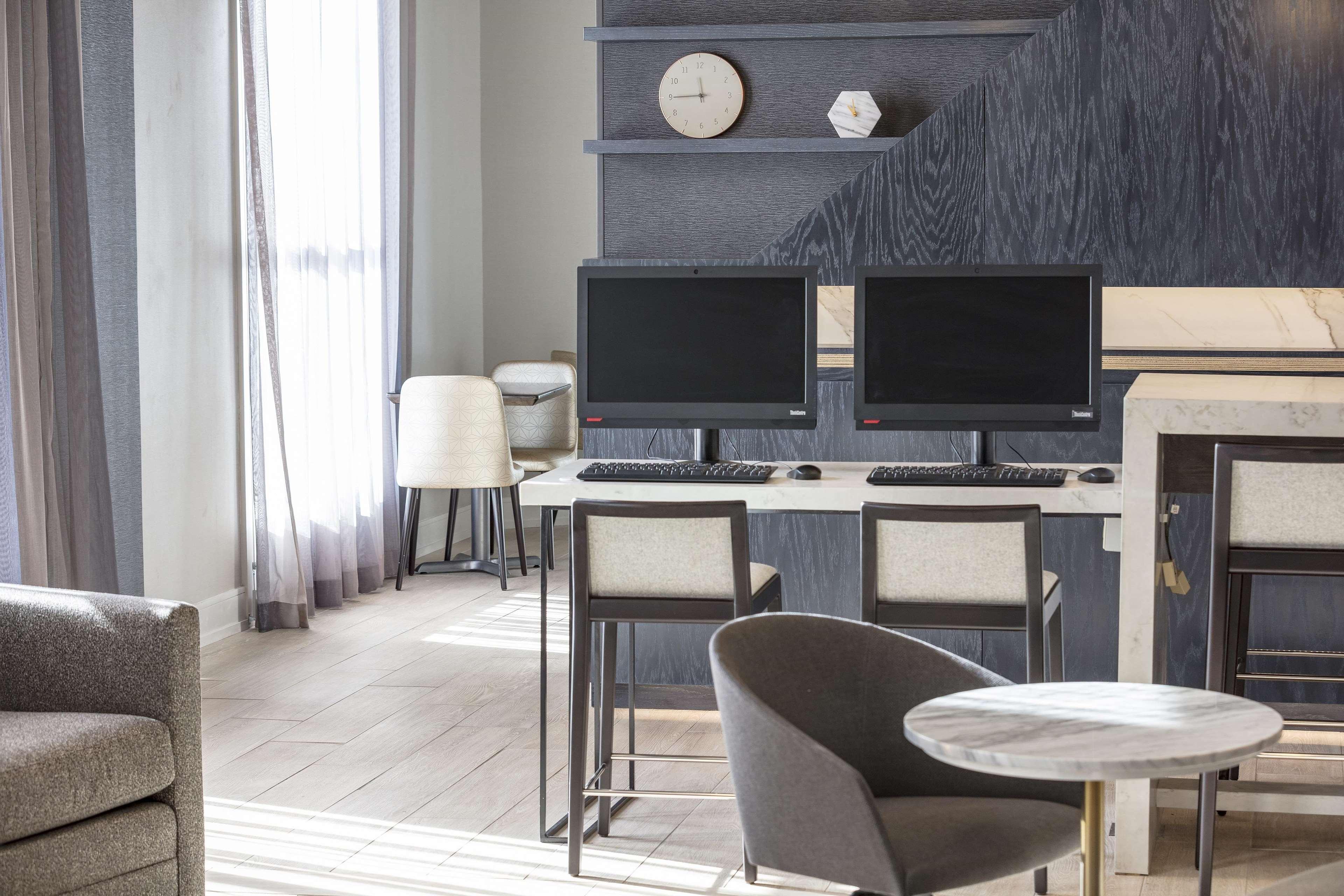 Doubletree By Hilton Boston Logan Airport Chelsea Hotell Bekvämligheter bild